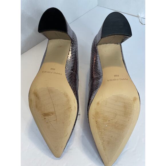 LIKE NEW MARC FISHER HEELS - Picture 5 of 5